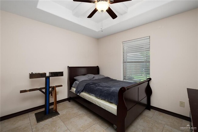 Building Photo - 13 Yellow Stone St