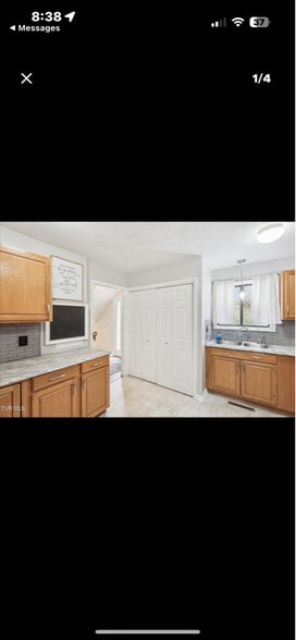 Building Photo - 24204 Woodridge Cir