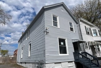 Building Photo - 683 State St