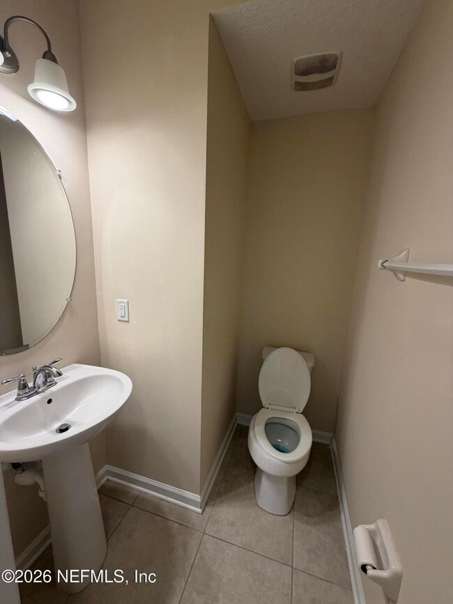 Building Photo - 156 Nelson Ln