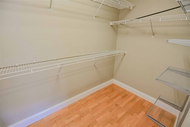 Building Photo - 5344 Tewkesbury Trce