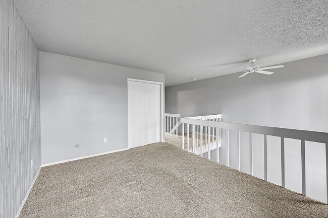 Building Photo - $1,995 - 3 Bed, 2.5 Bath Townhome in Color...