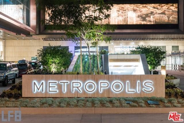 FURNISHED LUXURY RENTAL IN THE HEART OF DTLA - 889 Francisco St