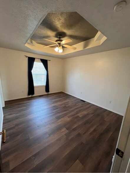 Building Photo - 3371 W Erie St