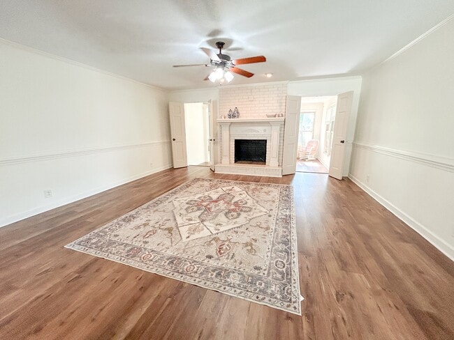 Building Photo - 619 Boone Cir