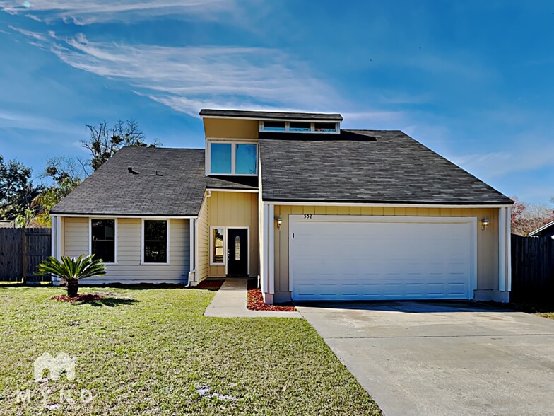 Building Photo - 552 George Taylor St