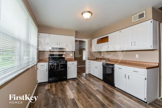 Building Photo - 1845 Mullanphy Ln