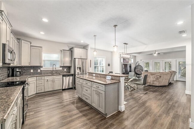 Building Photo - 1412 NW 121st Way