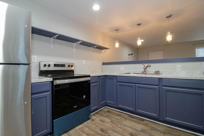 Building Photo - 510 Diuguid St