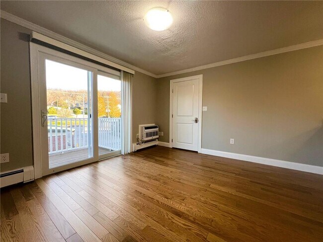 Building Photo - 1371 Mendon Rd