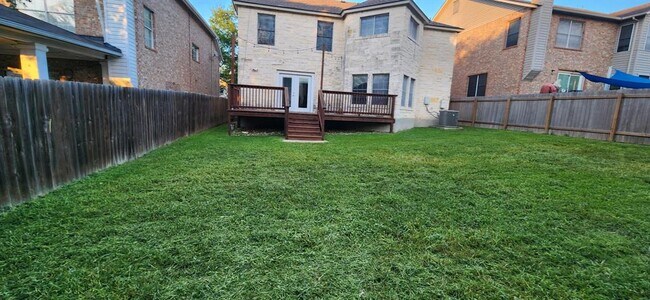 Building Photo - 11210 Kingsgate Dr