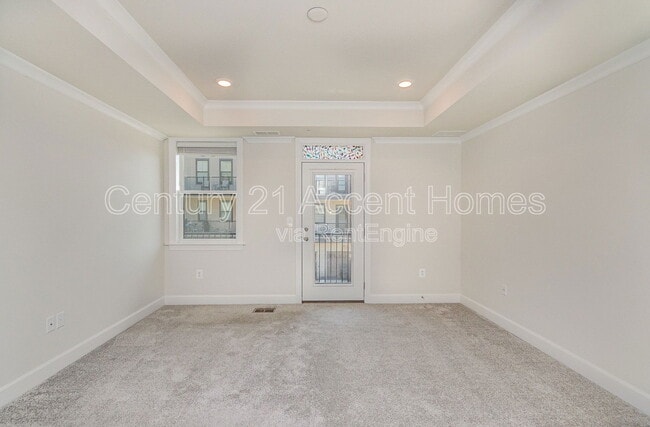 Building Photo - 43347 Goshen Run Sq