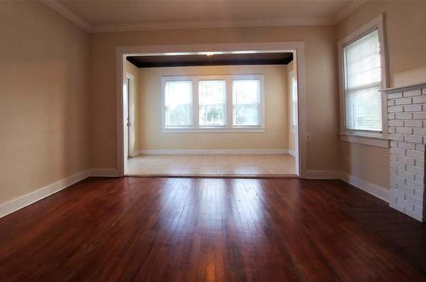 Building Photo - 415 Greenbriar Dr