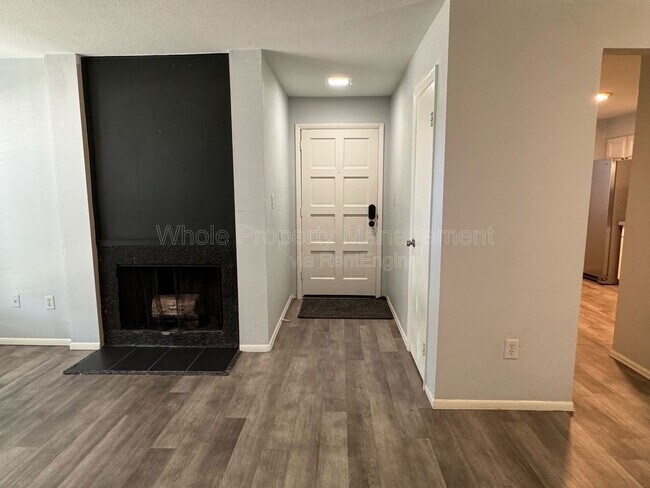 Building Photo - 2380 E Geddes Ave