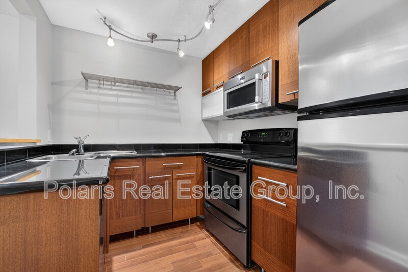 Building Photo - 1737 E 56th St