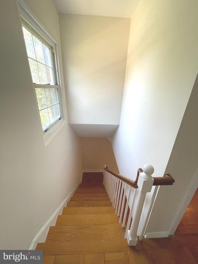 Building Photo - 3569 Martha Custis Dr