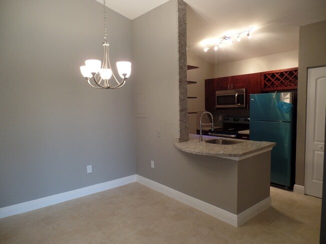 Building Photo - 2851 N Oakland Forest Dr