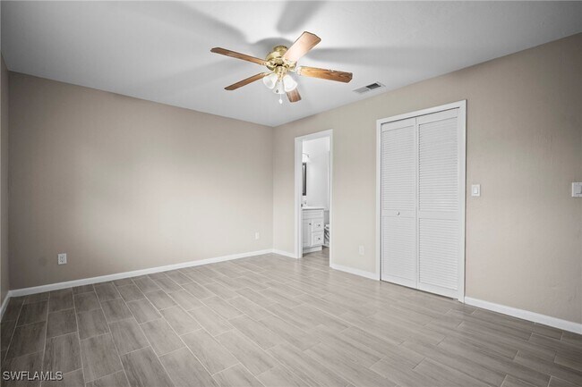 Building Photo - 1413 SE 23rd Pl