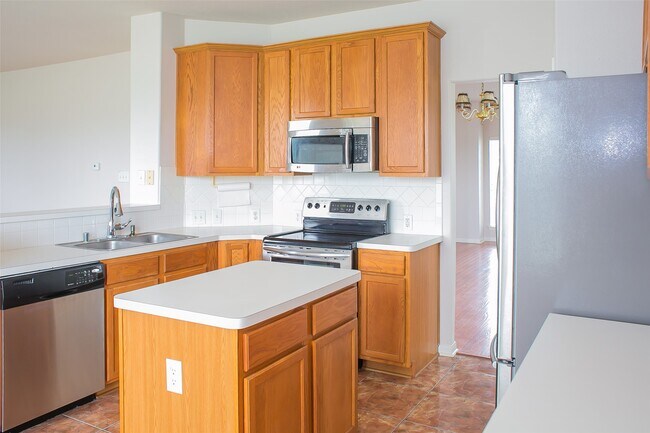 Building Photo - 14603 Bladenboro Dr