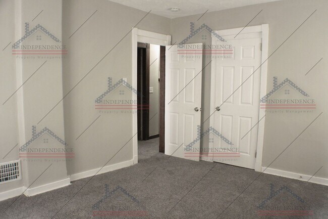 Building Photo - Illinois Estate: New Year, New Home: 50% O...