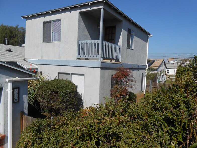 Primary Photo - 816 Delaware St