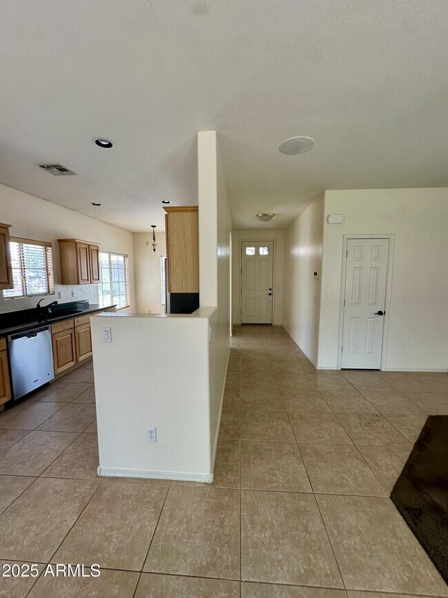 Building Photo - 6425 S Kimberlee Way