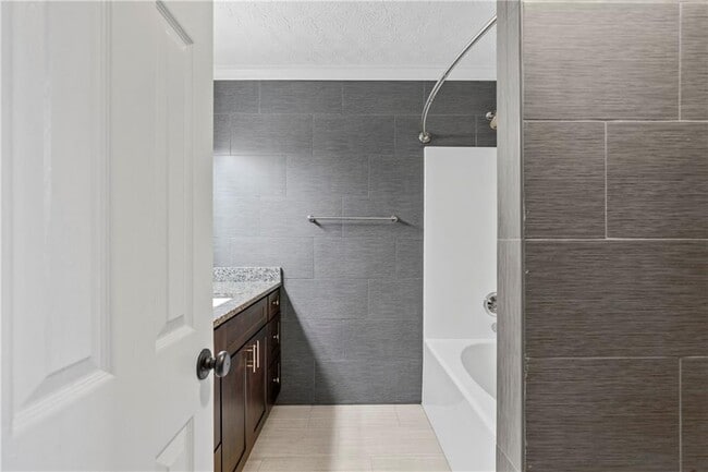 Building Photo - 1245 Hillcrest Glenn Cir