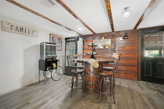 Building Photo - 2521 Rd 3550