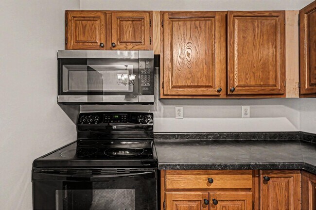 Building Photo - 307 E Bridge St