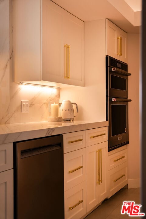 Building Photo - 13700 Marina Pointe Dr