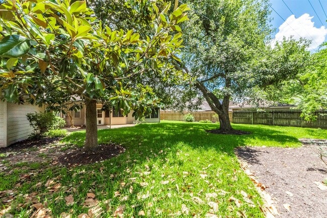 Building Photo - 2608 Leroy St