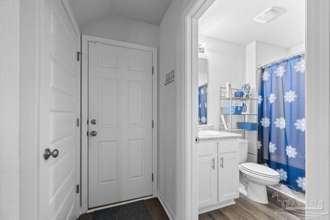 Building Photo - 5213 Peach Dr