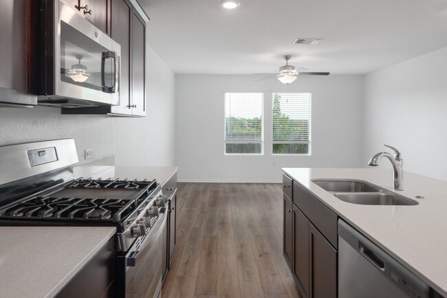 Building Photo - 7212 Sparkling Light Dr