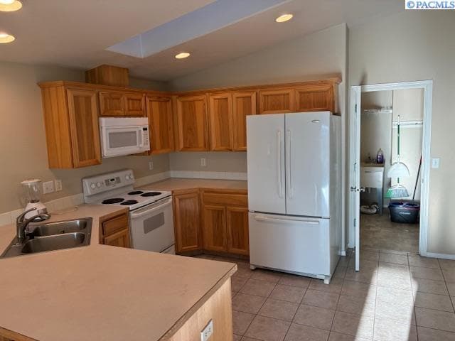 Building Photo - Great Back Yard! Lawn Care Included