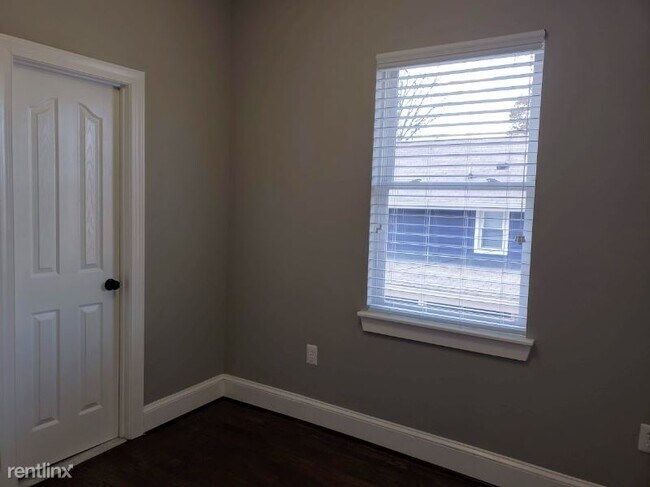 Building Photo - 4 br, 3.5 bath House - 4426 Ord St NE