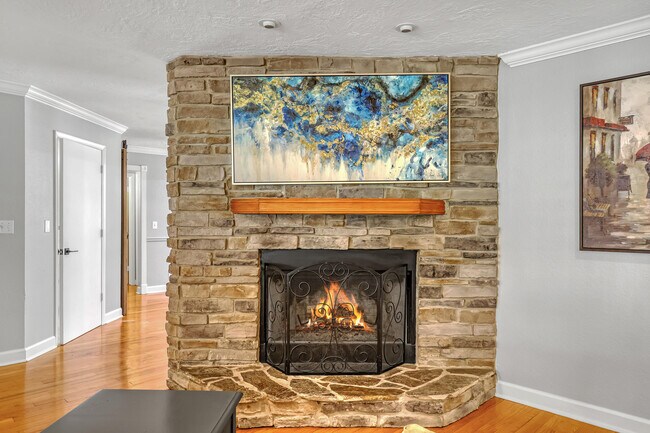 Building Photo - 10780 Anderson Ln
