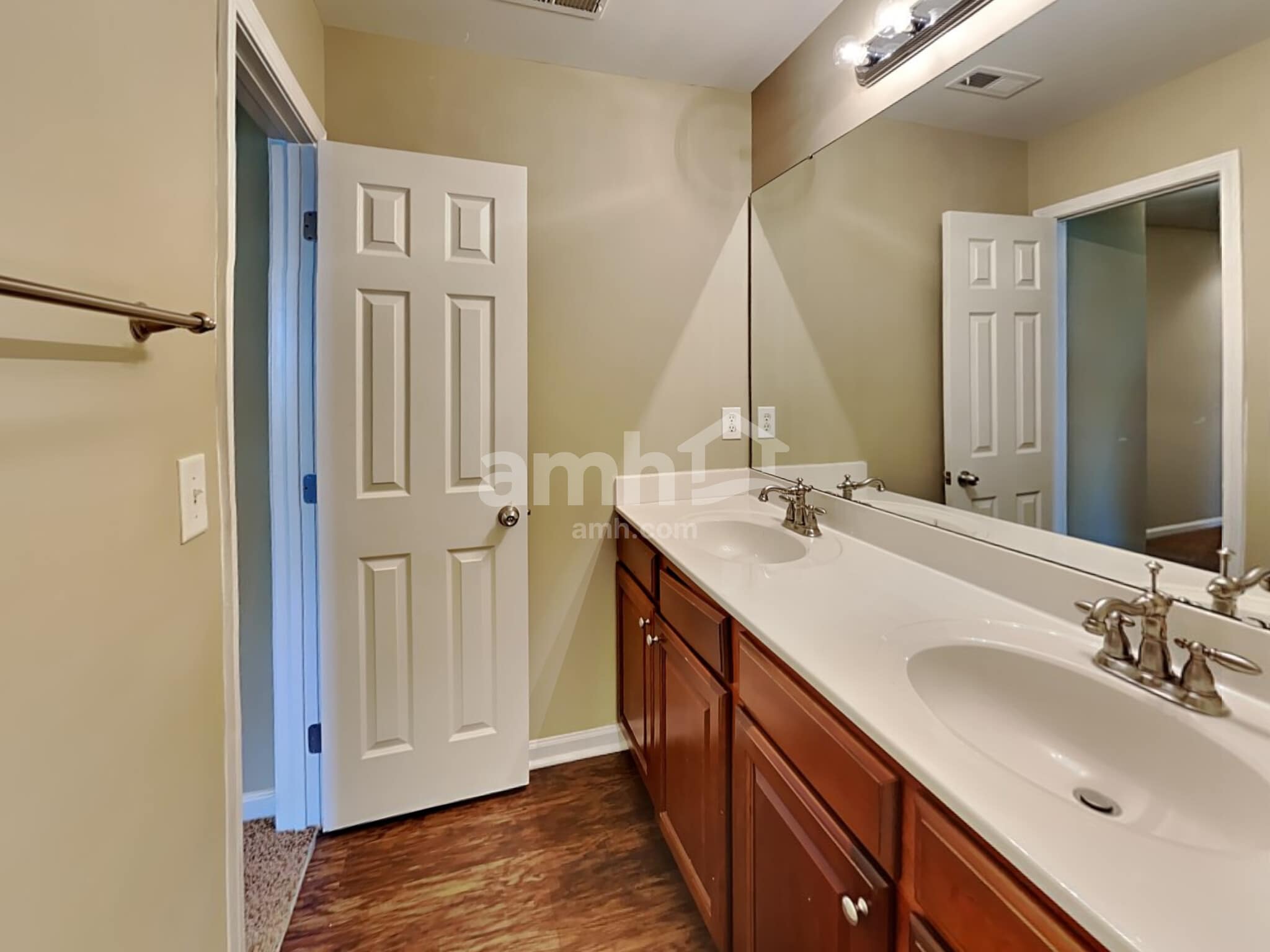 Building Photo - 6859 Coopers Hawk Trl