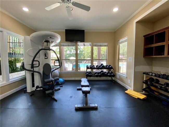 Building Photo - 6000-10 Shepherd Mountain Cove
