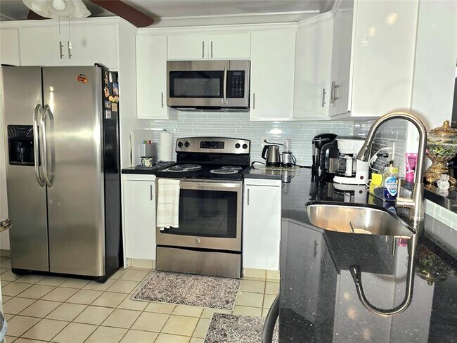Primary Photo - 2002 Granada Dr