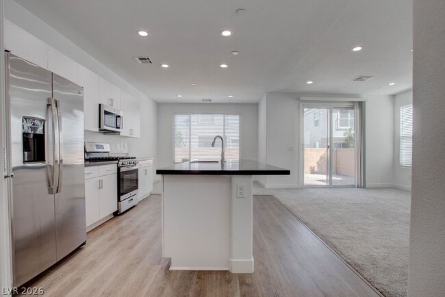 Building Photo - 70 Harrison Rose Ct