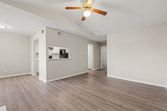 Building Photo - 3621 W Northgate Dr