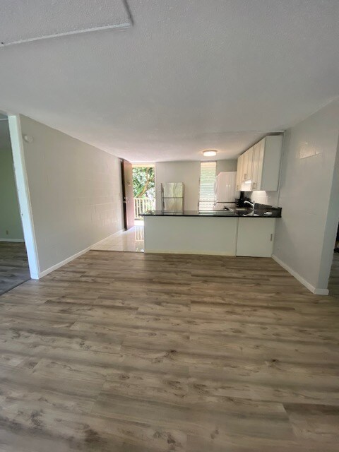 Building Photo - 95-273-273 Waikalani Dr