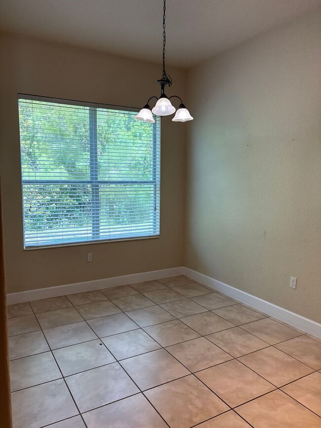 Building Photo - Cypress Reserve Townhome - Gated Community