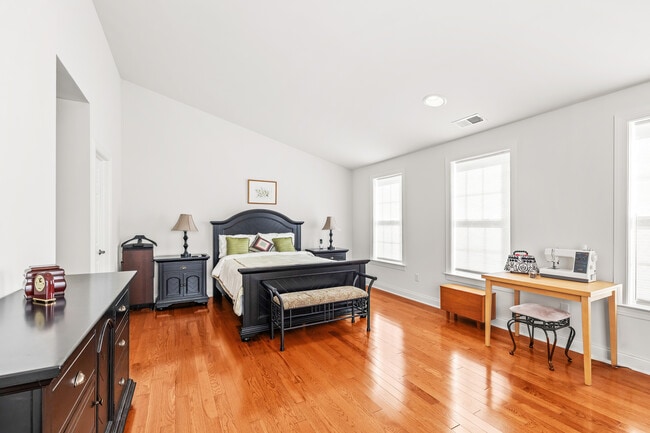 Building Photo - 1 Wilderswood Way