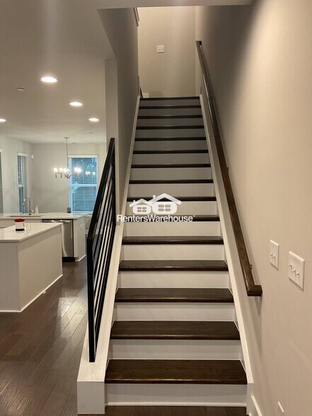 Building Photo - 1319 Millpark Ln