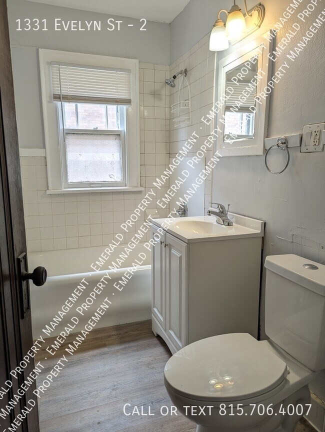 Building Photo - 1331 Evelyn St