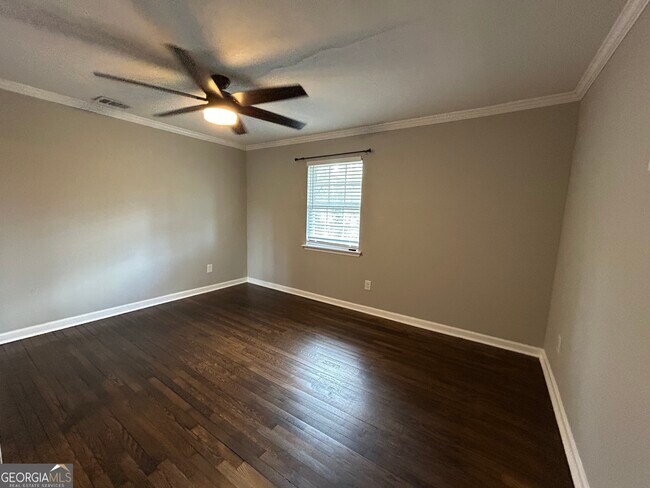 Building Photo - 3 Indianola Dr