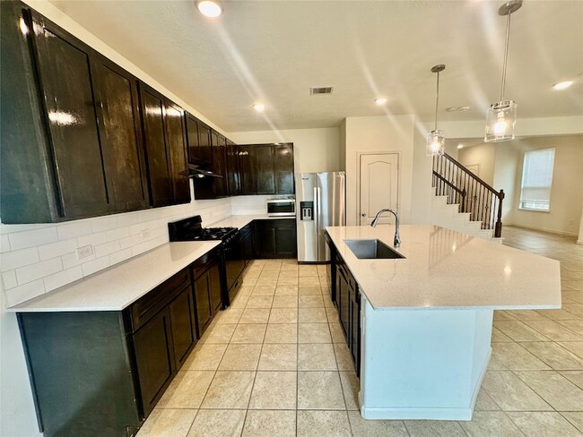 Building Photo - 2518 Boxwood Park