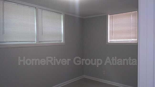 Building Photo - 1715 Highland Pl