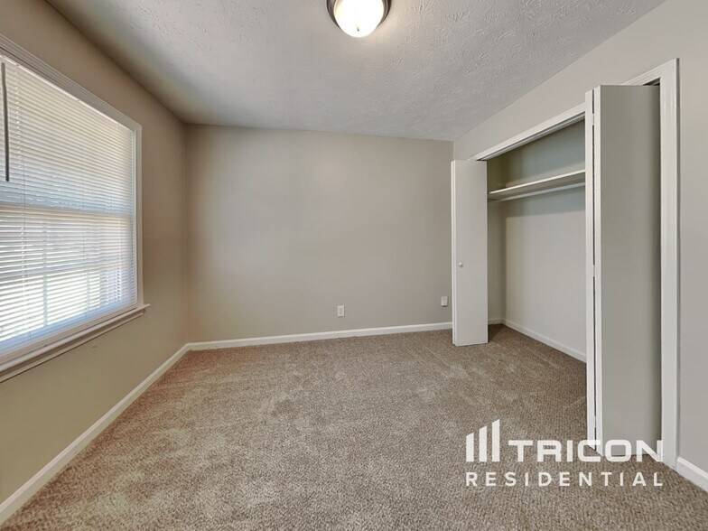 Building Photo - 5555 Richland Dr